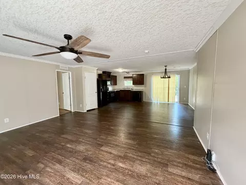 Living - 167 Squirrel Rd, Clarks Hill, SC 29821 photo 2 of 4