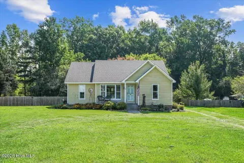 101 Wexford Dr, Fuquay Varina, NC 27526