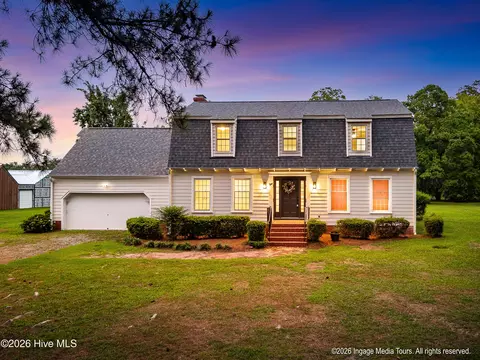 696 Laurie Ellis Rd, Winterville, NC 28590