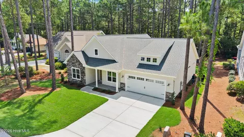 4089 Country Garden Ln, Southport, NC 28461