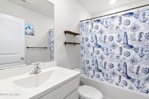 Bath - 530 Poppleton Dr, Hampstead, NC 28443 photo 1 of 1