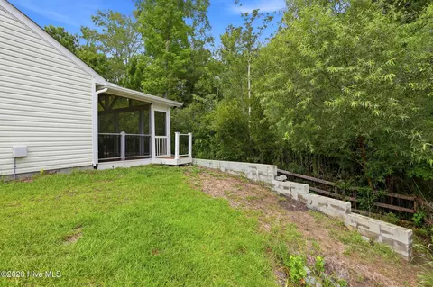 Exterior - 530 Poppleton Dr, Hampstead, NC 28443 photo 11 of 13