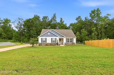 Exterior - 530 Poppleton Dr, Hampstead, NC 28443 photo 3 of 13