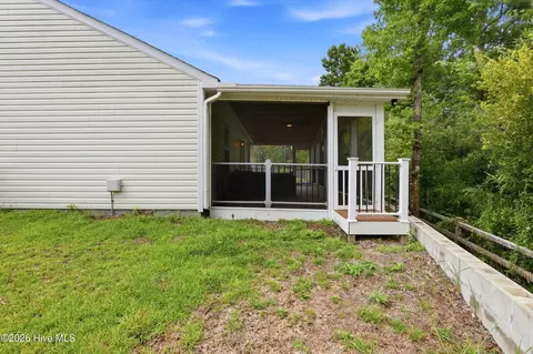 Exterior - 530 Poppleton Dr, Hampstead, NC 28443 photo 12 of 13