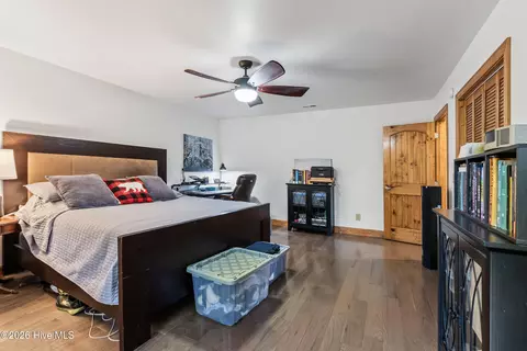 Bedroom - 380 Bear Trl, Murphy, NC 28906 photo 6 of 11