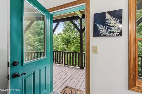 Entry Way - 380 Bear Trl, Murphy, NC 28906 photo 12 of 13