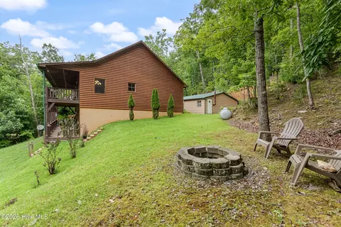 Exterior - 380 Bear Trl, Murphy, NC 28906 photo 12 of 16