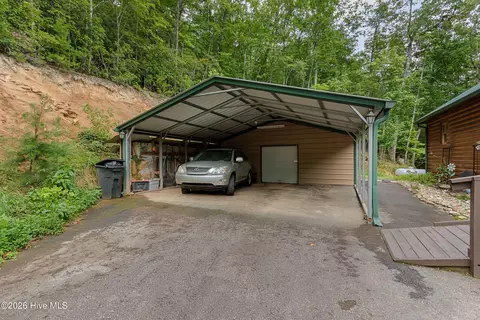 Exterior - 380 Bear Trl, Murphy, NC 28906 photo 9 of 16