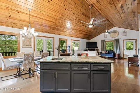 Kitchen - 380 Bear Trl, Murphy, NC 28906 photo 5 of 5