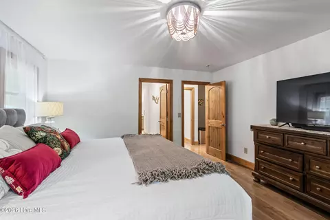 Bedroom - 380 Bear Trl, Murphy, NC 28906 photo 3 of 11