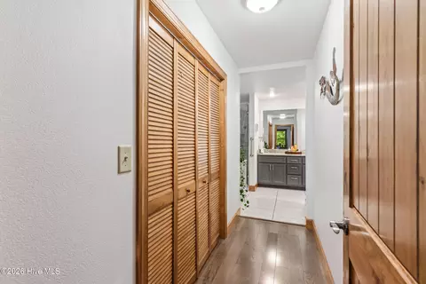 Entry Way - 380 Bear Trl, Murphy, NC 28906 photo 5 of 13