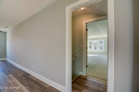 Entry Way - 320 Belt Rd, Hampstead, NC 28443 photo 3 of 4