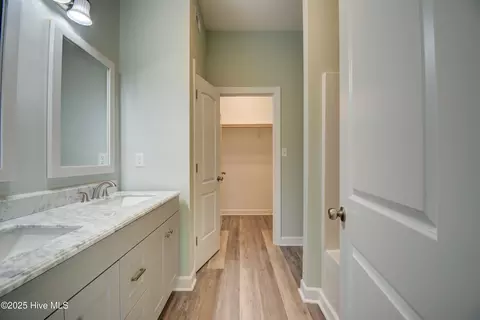 Entry Way - 320 Belt Rd, Hampstead, NC 28443 photo 1 of 4