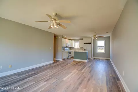 Living - 320 Belt Rd, Hampstead, NC 28443 photo 4 of 5