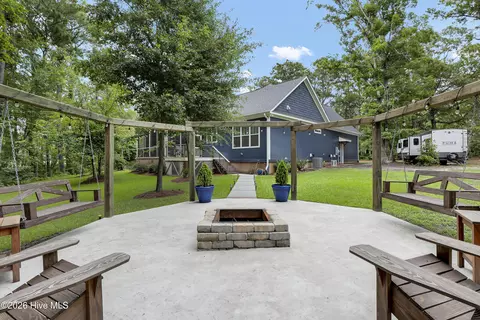 Exterior - 218 Long Leaf Dr, Hampstead, NC 28443 photo 11 of 16