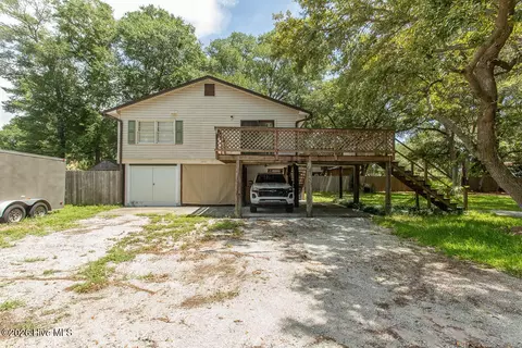 2001 Oakland Dr SW, Ocean Isle Beach, NC 28469