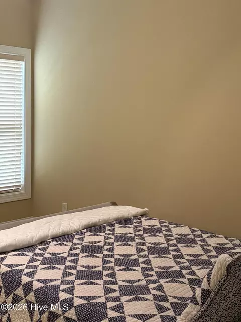 Bedroom - 135 Dean Dr, Chocowinity, NC 27817 photo 2 of 5