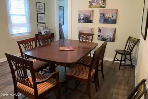 Dining - 855 Pasteur St, New Bern, NC 28560 photo 4 of 4