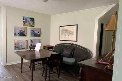 Dining - 855 Pasteur St, New Bern, NC 28560 photo 1 of 2