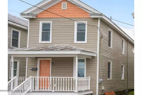 Exterior - 855 Pasteur St, New Bern, NC 28560 photo 2 of 6