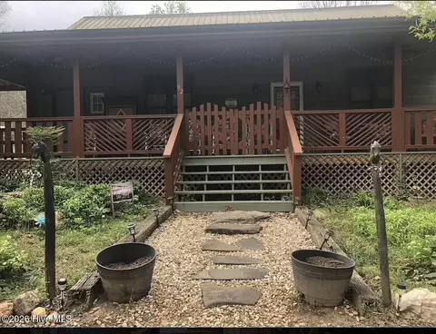 92 Ox Bow Ln, Blairsville, GA 30512