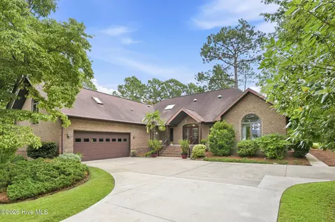 908 Sawgrass Ct, New Bern, NC 28560