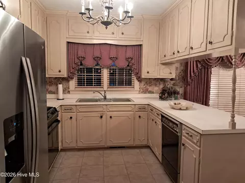 316 First St, Hookerton, NC 28538 photo 3