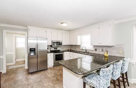 3913 Hampton Dr, Rocky Mount, NC 27803