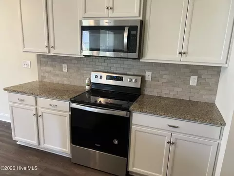 Kitchen - 3896 Harper Franklin Ave, Augusta, GA 30909 photo 2 of 3