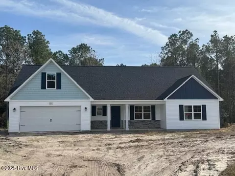 511 Large Oak Dr, Hubert, NC 28539 photo 1