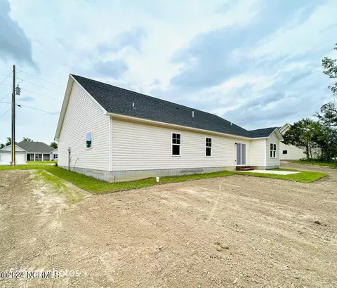 511 Large Oak Dr, Hubert, NC 28539 photo 8