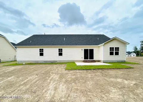 511 Large Oak Dr, Hubert, NC 28539 photo 9