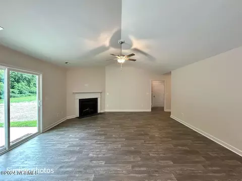 511 Large Oak Dr, Hubert, NC 28539 photo 17