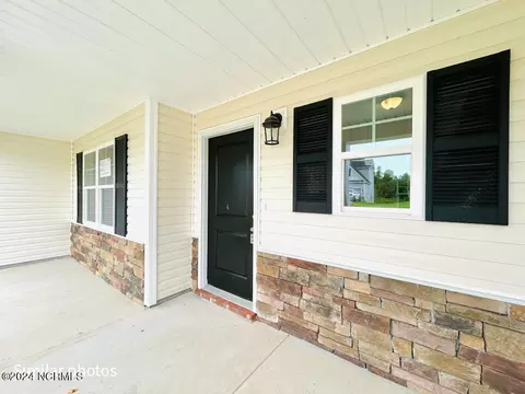 511 Large Oak Dr, Hubert, NC 28539 photo 7