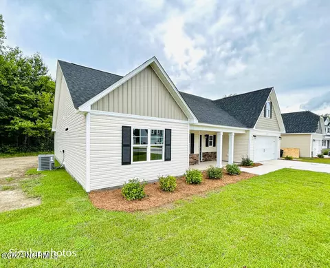 511 Large Oak Dr, Hubert, NC 28539 photo 3