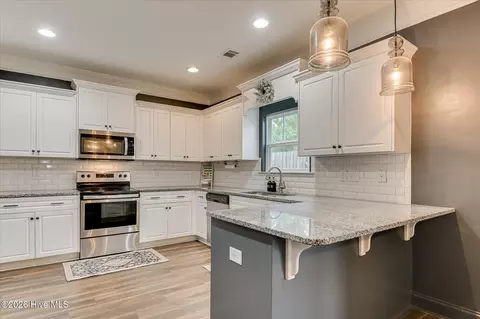 Kitchen - 392 Bella Rose Dr, Evans, GA 30809 photo 1 of 4