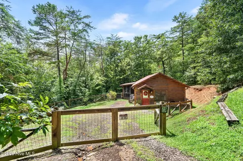75 Woodridge Trl, Murphy, NC 28906 photo 4
