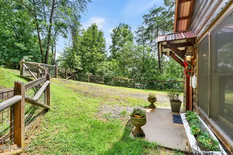 75 Woodridge Trl, Murphy, NC 28906 photo 2