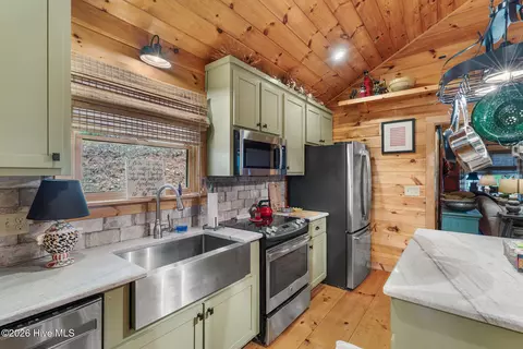 75 Woodridge Trl, Murphy, NC 28906 photo 7
