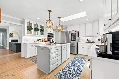 Kitchen - 268 Longleaf Dr, West End, NC 27376 photo 5 of 7