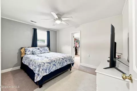 Bedroom - 422 Pineview Dr, Edenton, NC 27932 photo 1 of 6