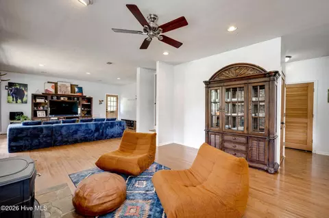 Living - 4579 Ridgecrest Dr, Thomson, GA 30824 photo 3 of 3