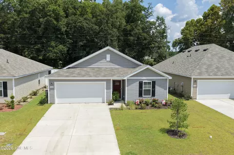 144 Ashworth Dr, Tabor City, NC 28463