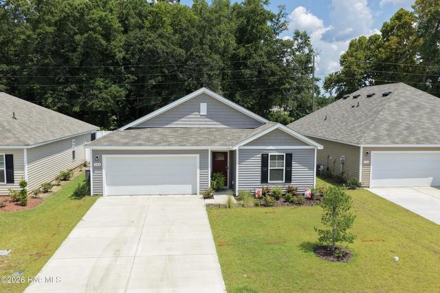 144 Ashworth Dr, Tabor City, NC 28463