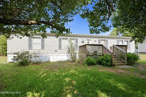 208 Easy St, Cape Carteret, NC 28584