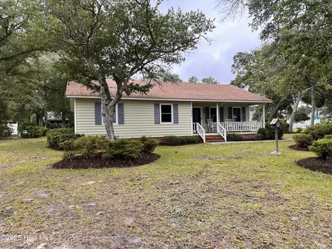 1506 E Oak Island Dr, Oak Island, NC 28465