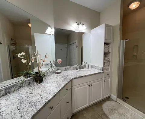 Bath - 300 Lighthouse Ln #3 B1, Cedar Point, NC 28584 photo 2 of 3