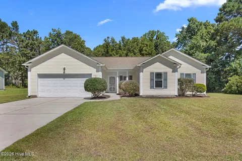 110 S Stone Dr, Sneads Ferry, NC 28460