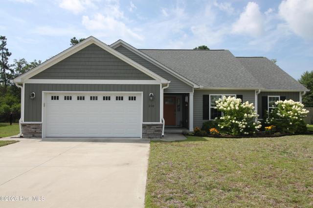 218 Patriot Dr, Newport, NC 28570