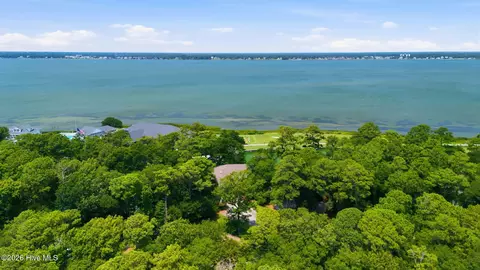 View/Area - 142 Oakleaf Dr, Pine Knoll Shores, NC 28512 photo 3 of 5